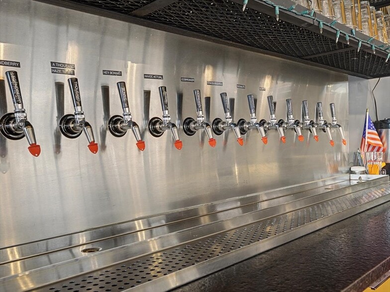 More Photos Of 39 West St, Pittsboro Restaurant For Lease