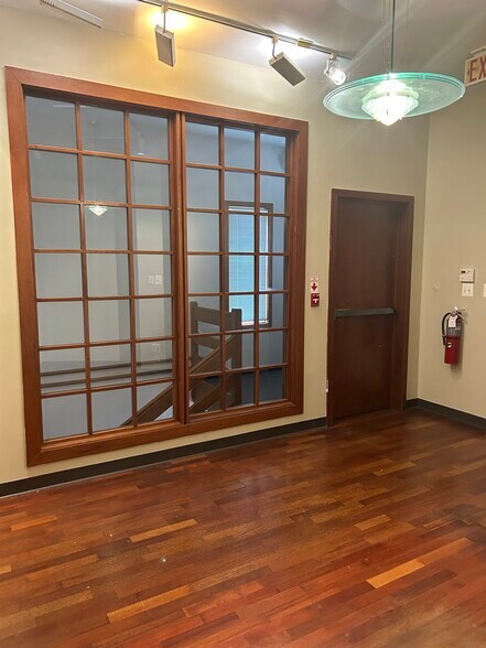 More Photos Of 83 Chestnut Rd, Paoli Office For Lease