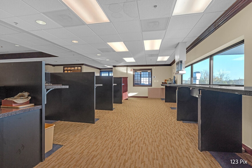 More Photos Of 41412 N Route 83, Antioch Office For Sale