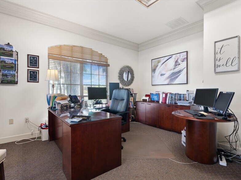 More Photos Of 15400 S US Highway 301, Summerfield Office For Sale