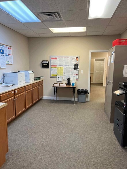 More Photos Of 289 Corporate Dr, Lumberton Office For Lease