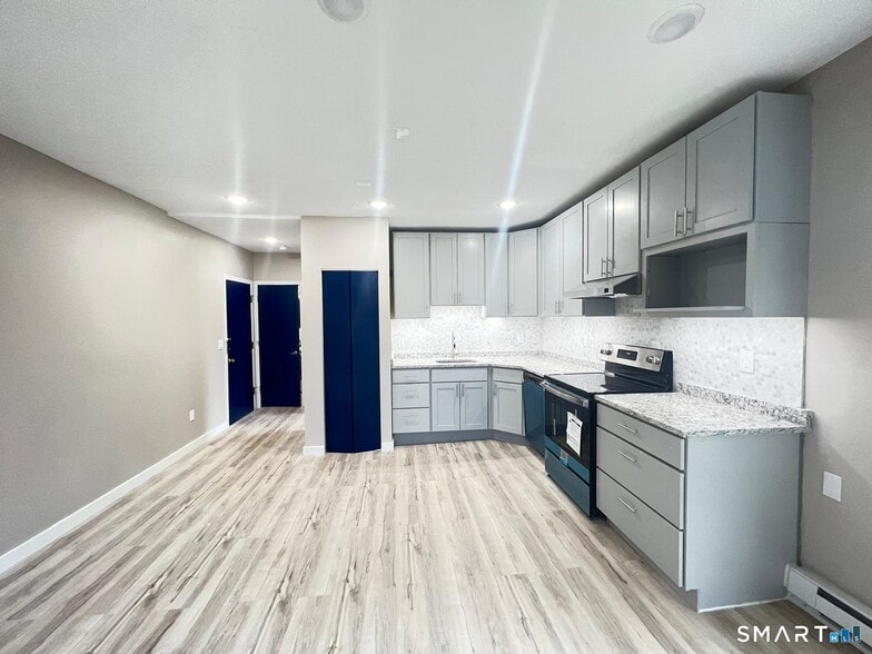 More Photos Of 5 Brookside Ln, Woodstock Apartments For Sale