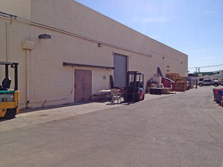 More Photos Of 2920 N 35th St, Phoenix Warehouse For Sale