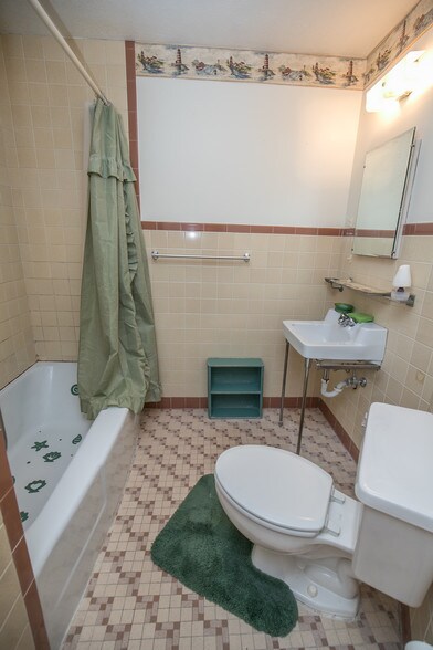 More Photos Of 2425 N Taylor Rd, Cleveland Heights Religious Facility For Sale