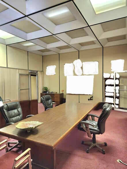 More Photos Of 1189 Breedlove St, Memphis Office For Sale