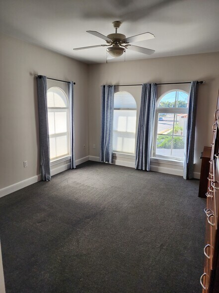 More Photos Of 3001 W Azeele St, Tampa Office For Lease