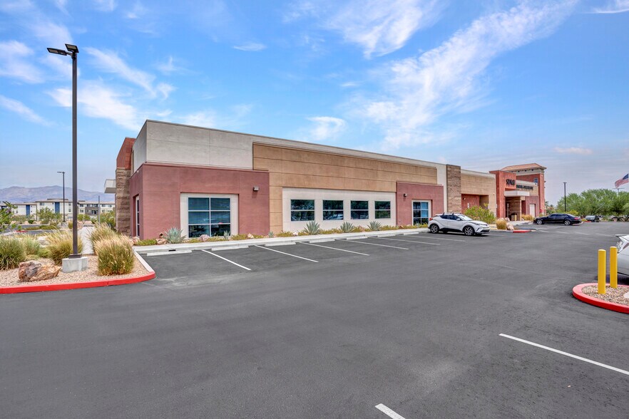 More Photos Of 1650 W Craig Rd, North Las Vegas Office For Sale