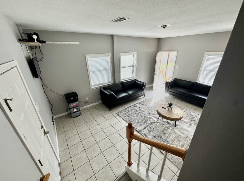 More Photos Of 5205 Hudson Bend Rd, Austin Light Manufacturing For Sale