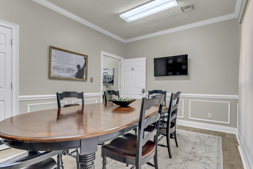 More Photos Of 1501 US Highway 19 S, Leesburg Office For Sale