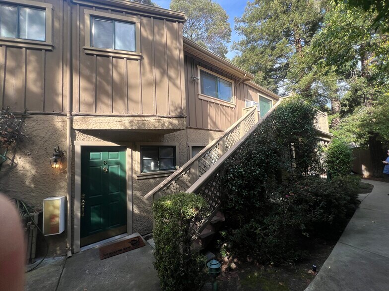 More Photos Of 1770 Parkside Dr., Walnut Creek Apartments For Sale