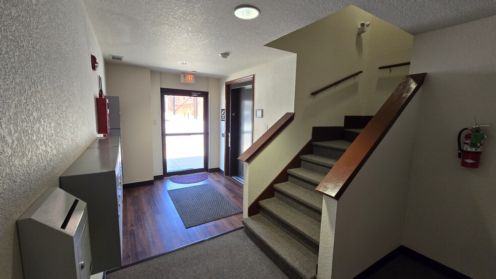 More Photos Of 1 E Central Ave, Temple Office For Lease