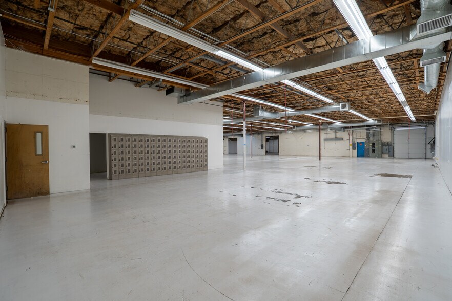 More Photos Of 3403 W 7th Ave, Eugene Manufacturing For Lease