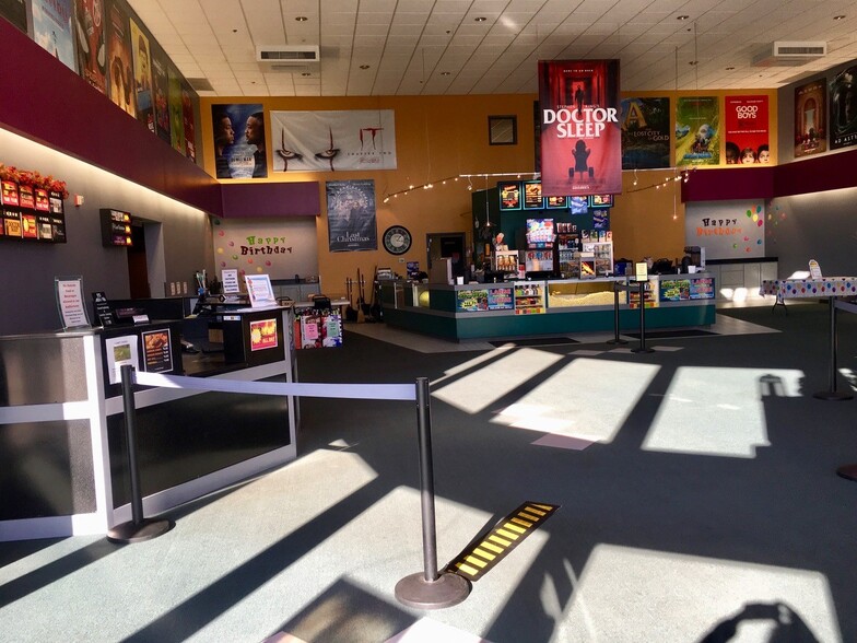 More Photos Of 396 Old Hartford Rd, Colchester Movie Theatre For Sale