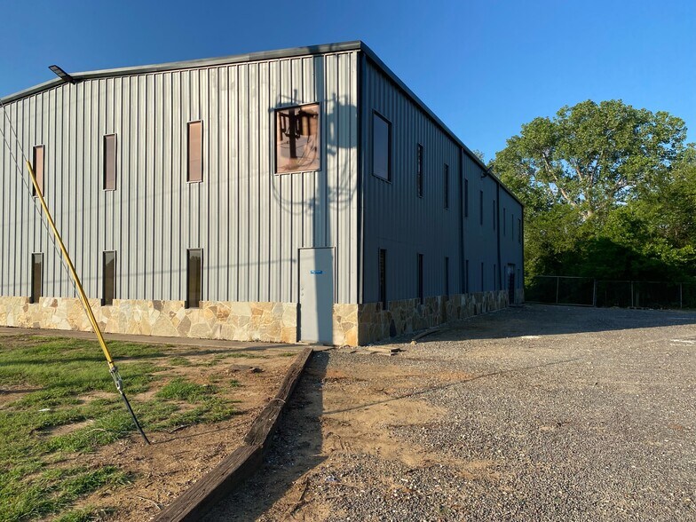 More Photos Of 2401 N Highway 287, Mansfield Unknown For Lease