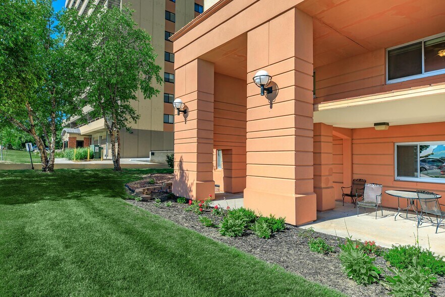 More Photos Of 320 N 22nd St, Omaha Apartments For Sale