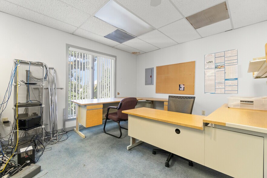 More Photos Of 410 S Main St, Pleasantville Office For Sale