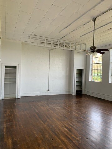 More Photos Of 156 School Rd, Mill Spring Office For Lease