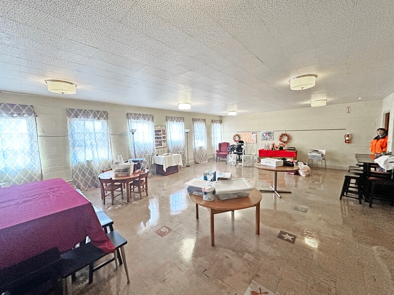 More Photos Of 11000 S Ewing Ave, Chicago Religious Facility For Sale