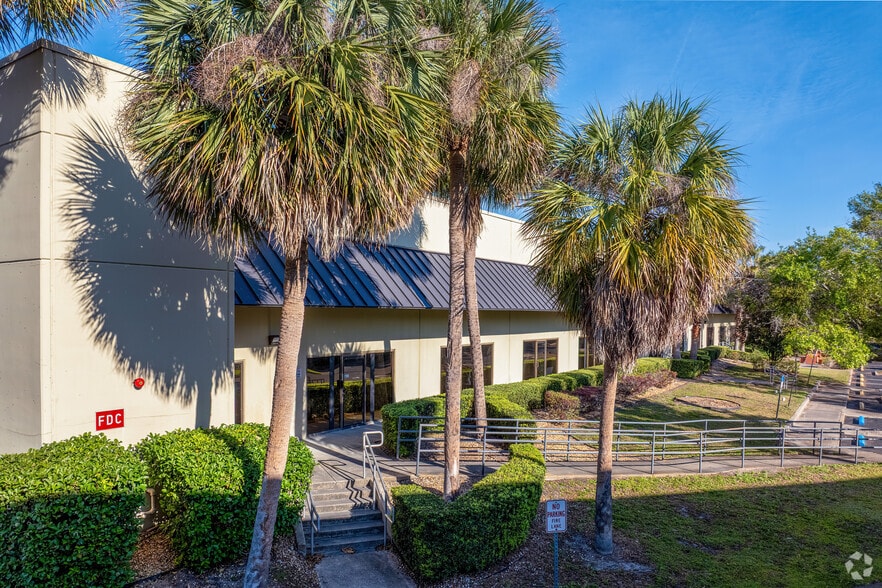 More Photos Of 4121 34th St, Orlando Warehouse For Lease