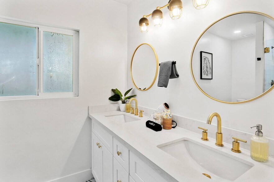 More Photos Of 3139 N 40th St, Phoenix Apartments For Sale