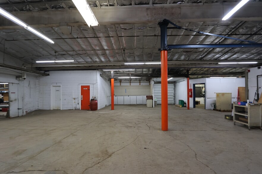 More Photos Of 202 W Livingston Ave, Crestline Warehouse For Sale