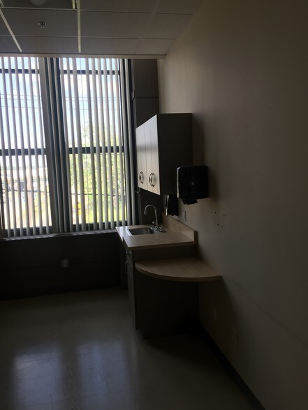 More Photos Of 134 Thurbers Ave, Providence Medical For Lease