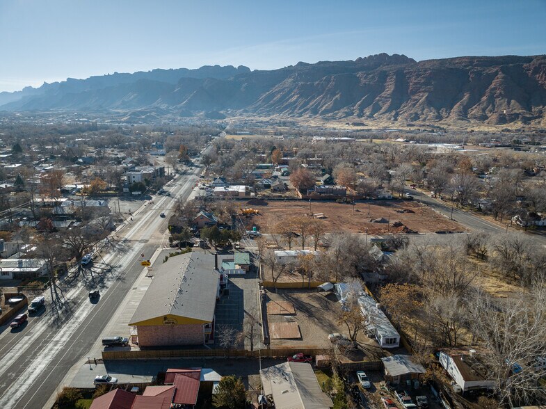 More Photos Of 166 S 400 E, Moab Hotel For Sale