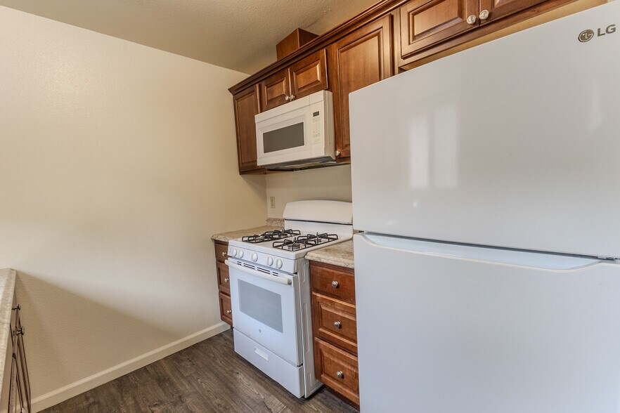 More Photos Of 392 Del Mar Ave, Chula Vista Apartments For Sale