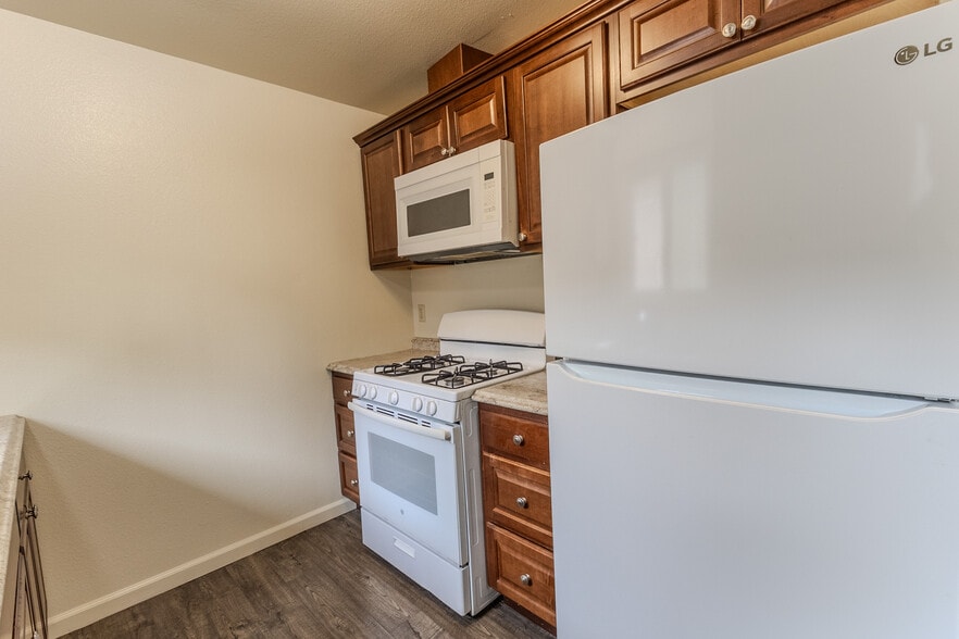 More Photos Of 392 Del Mar Ave, Chula Vista Apartments For Sale