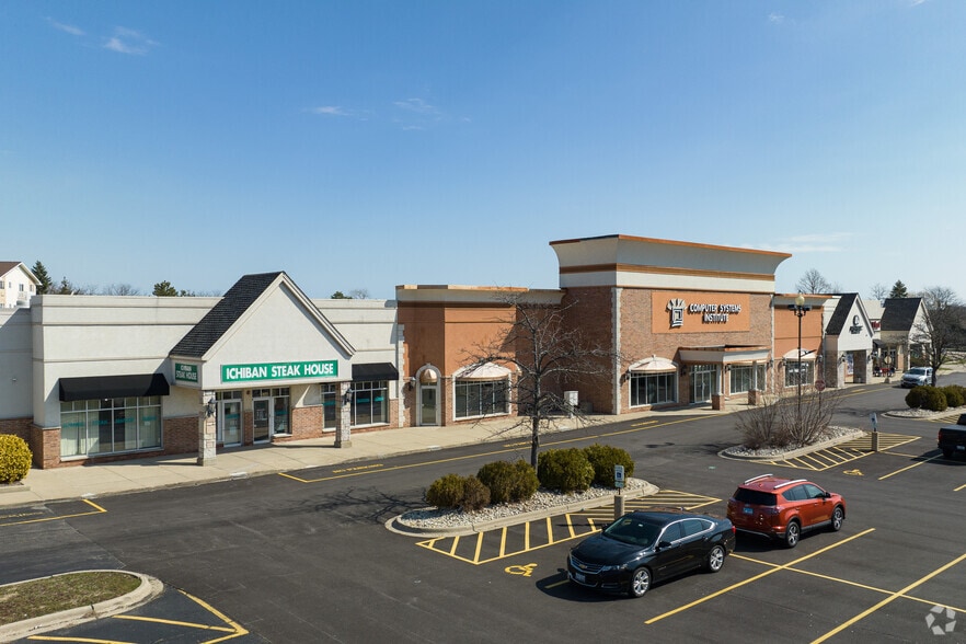 More Photos Of 5320-5340 Grand Ave, Gurnee General Retail For Lease