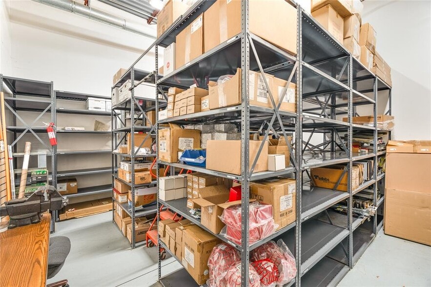 More Photos Of 37-14 13th St, Long Island City Warehouse For Sale