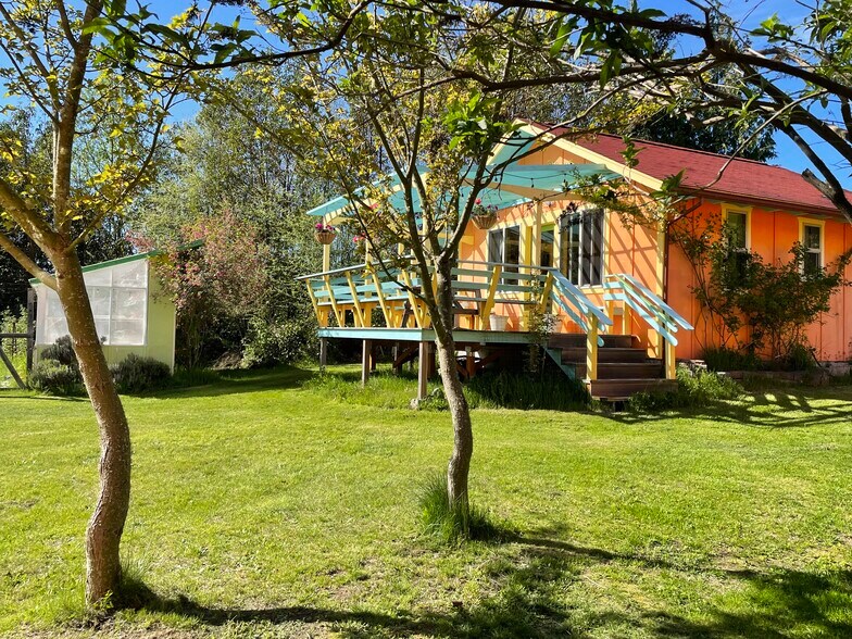 More Photos Of 1673 Woodland Dr, Port Townsend Winery Vineyard For Sale