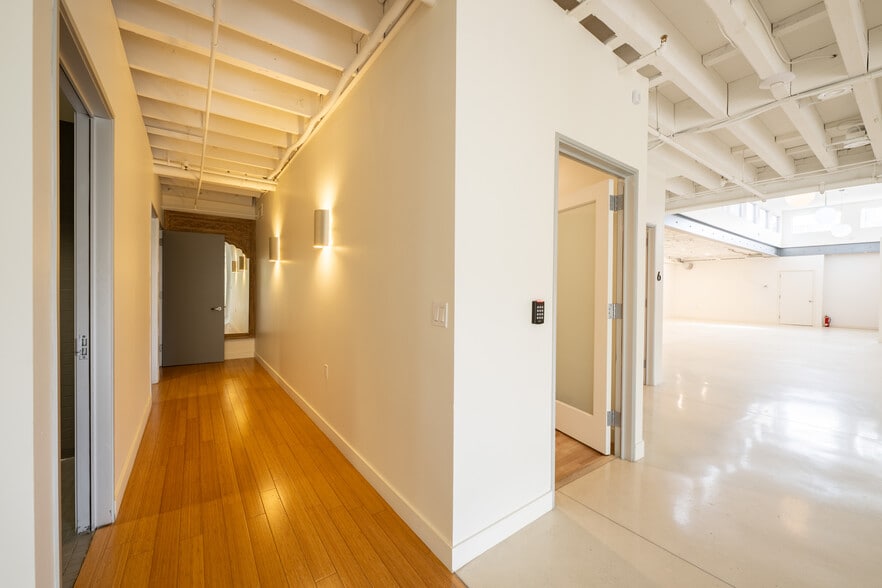 More Photos Of 1538 20th St, Santa Monica Loft Creative Space For Lease
