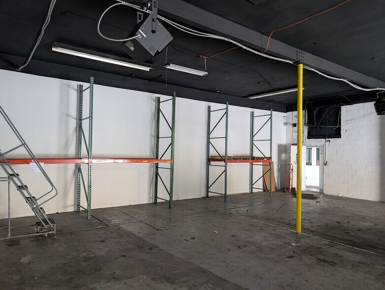 More Photos Of 43 Polk Ave, Hempstead Warehouse For Sale