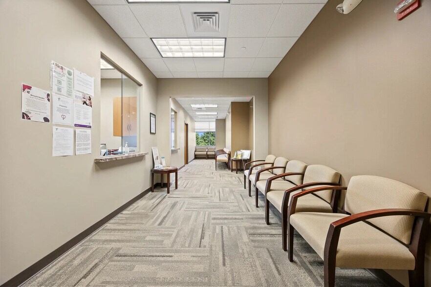 More Photos Of 2000 McDonald Rd, South Elgin Medical For Lease