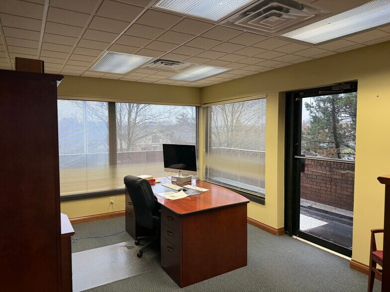 More Photos Of 7086 Corporate Way, Dayton Office For Lease