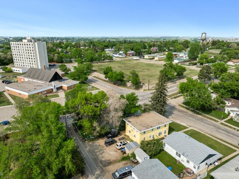 More Photos Of 1104 2nd St SE, Minot Apartments For Sale