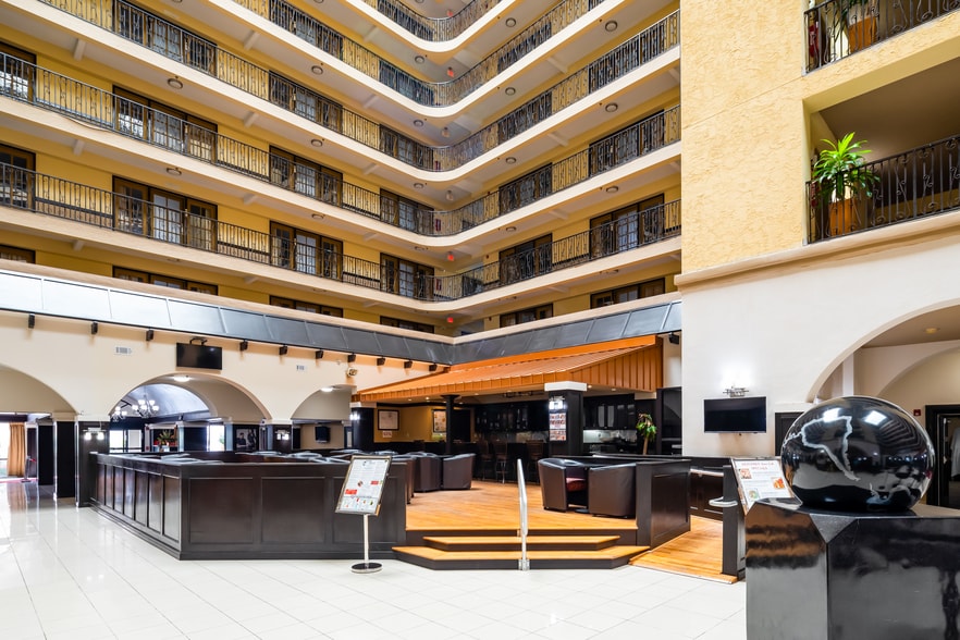 More Photos Of 9090 Southwest Fwy, Houston Hotel For Sale