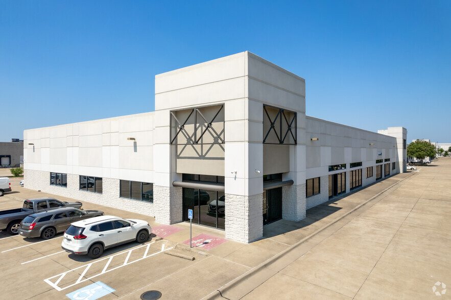 Primary Photo Of 2600 Technology Dr, Plano Research And Development For Lease