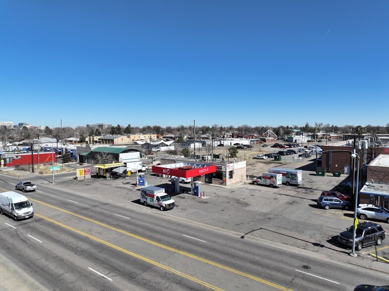 More Photos Of 754 Peoria St, Aurora Service Station For Sale