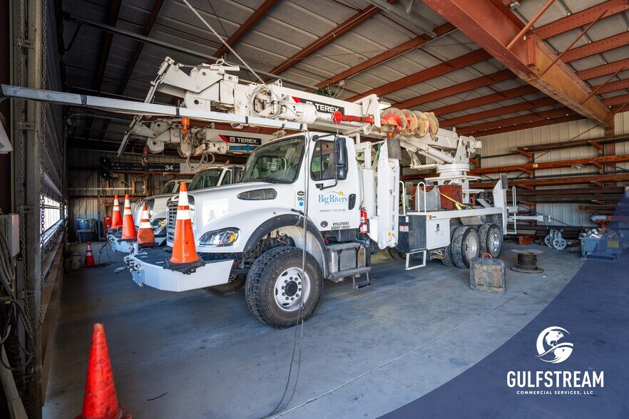 More Photos Of 5630 Airline Rd, Henderson Manufacturing For Lease