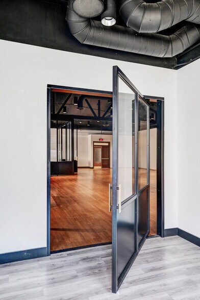 More Photos Of 200-208 N Broadway, Santa Ana Storefront Retail Office For Lease