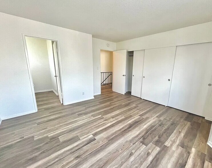 More Photos Of 4724 W 173rd St, Lawndale Apartments For Sale