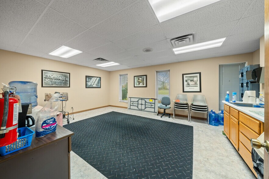 More Photos Of 130 Elizabeth Ln, Genoa City Industrial For Lease