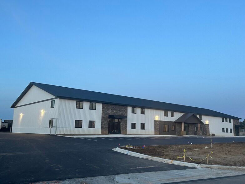 More Photos Of 12335 Margo Ave S, Hastings Light Distribution For Lease