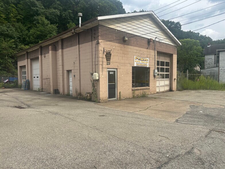 Primary Photo Of 1124 Rodi Rd, Turtle Creek Service For Sale