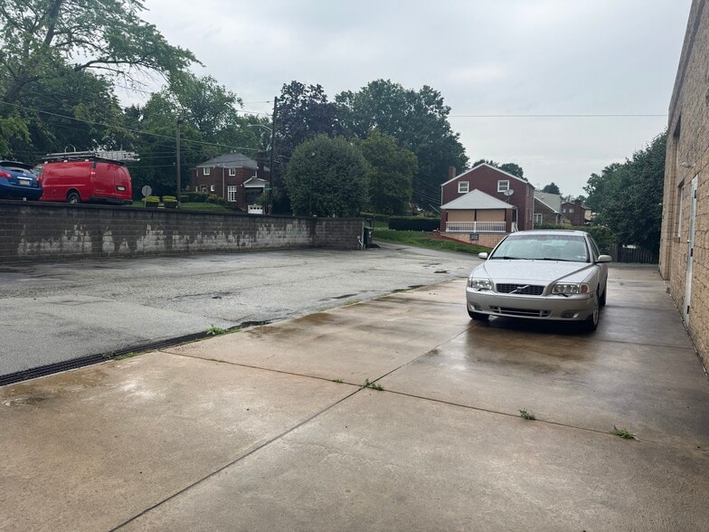 More Photos Of 1101 Lincoln Hwy, North Versailles Showroom For Sale