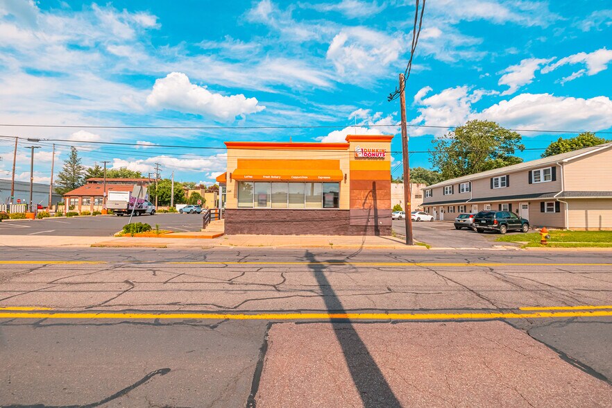 More Photos Of 246 N Courtland St, East Stroudsburg Freestanding For Sale