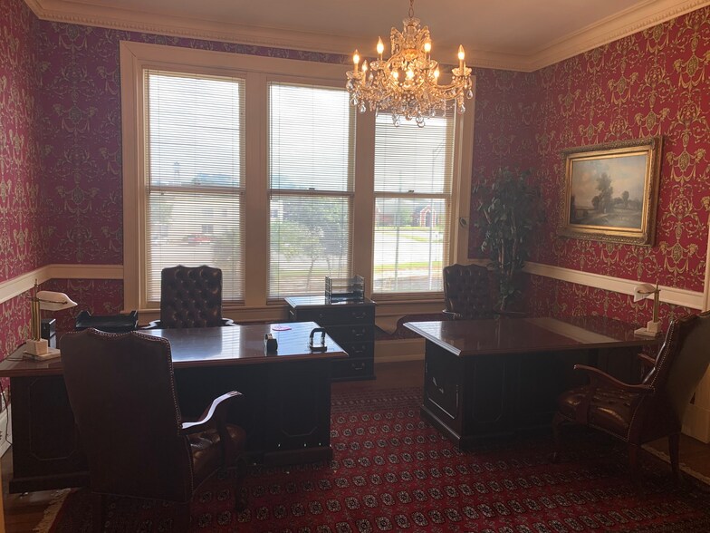 More Photos Of 250 E Park Ave, Lake Wales Office For Lease