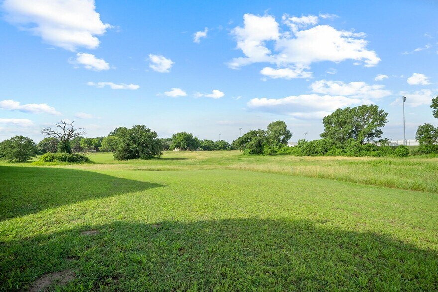 More Photos Of 401 W Interstate 20, Weatherford Land For Sale